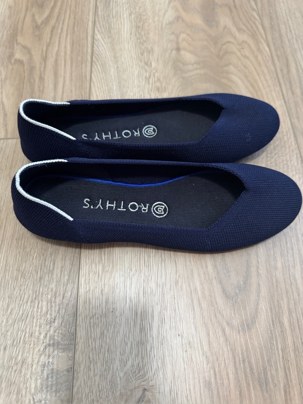 ROTHY'S Women's Navy with White Trim Ballet Flat Sz. 8.5 - Picture 7 of 14